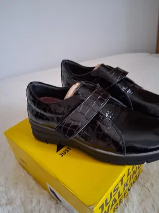 Zapatos 24 Horas Negros Charol