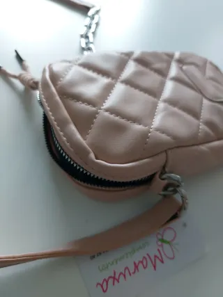 Bolso Marisa rosa acolchado con cadena