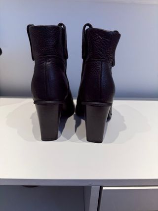 Botines Deena & Ozzy Talla 39 Piel Negra