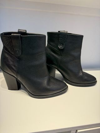 Botines Deena & Ozzy Talla 39 Piel Negra