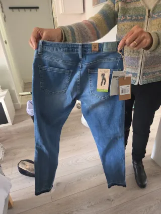 Pantalones vaqueros Newcar talla 38