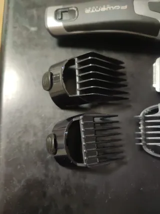 Cortapelos Rowenta Titanium con accesorios