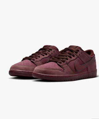 Nike Sb Dunk Low City of Love Burgundy