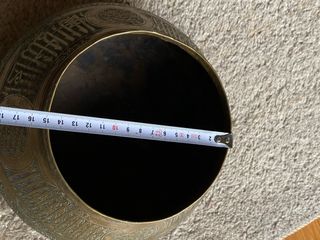 Olla antigua de latón