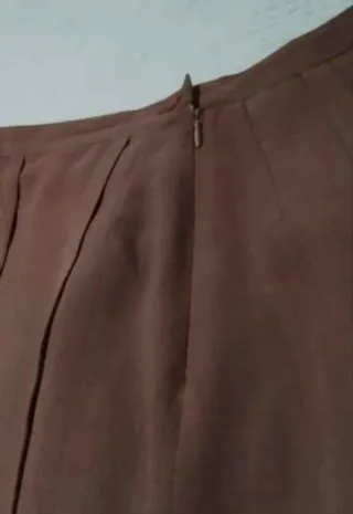 Conjunto blusa y falda pinzas