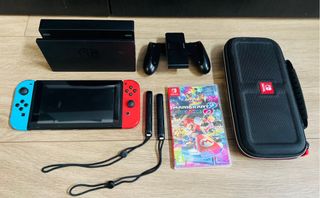 Nintendo Switch + Mario Kart 8 Deluxe