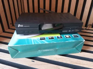 Decodificador Iris 9600 HD 02 WiFi Multimedia