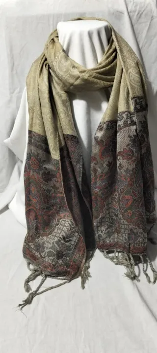 Sciarpa calda beige e rossa senza tag pero nuovo