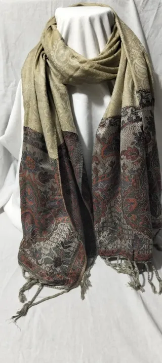 Sciarpa calda beige e rossa senza tag pero nuovo