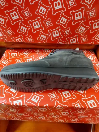 Scarpa donna camoscio grigio comoda e  calda