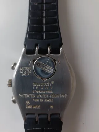 Reloj Swatch Irony Negro y Plateado