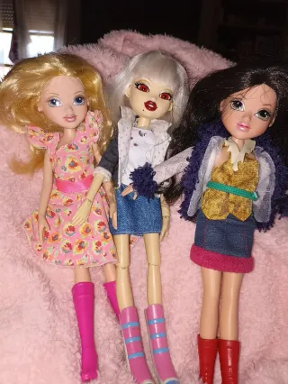 Lotto di 7 bambole diverse