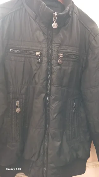 Giubbotto nero Frutta