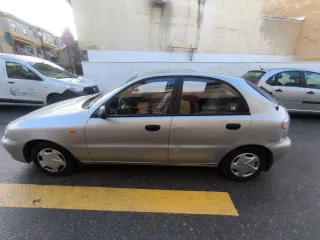 Daewoo Lanos 1.4 •Etiqueta B ·75 CV (55 kW) · 2002