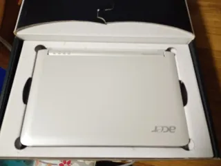 Mini portátil Acer Aspire One Blanco