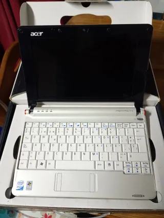Mini portátil Acer Aspire One Blanco