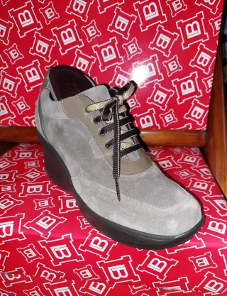Scarpa donna camoscio zeppa  taupe/marrone
