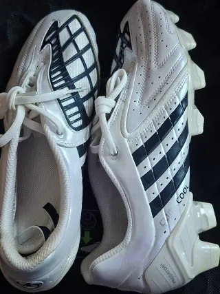 Scarpe da calcio Adidas Predator bianche