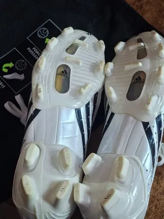 Scarpe da calcio Adidas Predator bianche