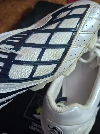 Scarpe da calcio Adidas Predator bianche