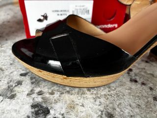 Sandalias Wonders charol negro Talla 39