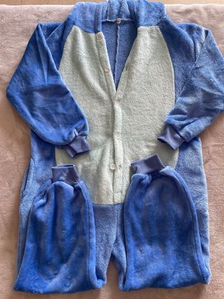 Pijama una pieza Stitch azul.