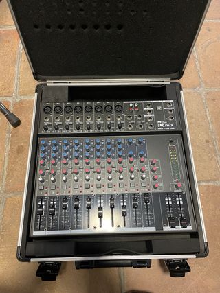 Monitores, mesa de mezclas y etapas nuevas