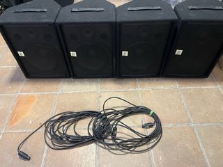 Monitores, mesa de mezclas y etapas nuevas