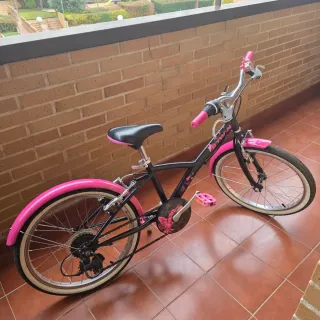 Bicicleta niña BTWIN 20 rosa y negra