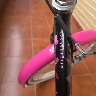 Bicicleta niña BTWIN 20 rosa y negra