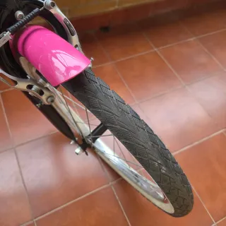 Bicicleta niña BTWIN 20 rosa y negra