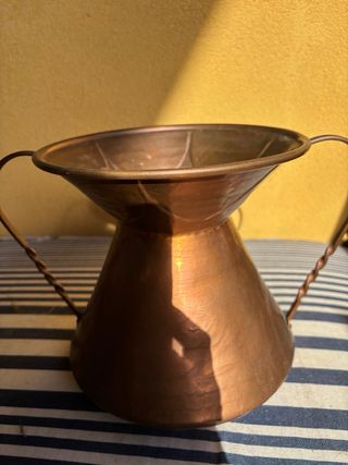 Brocca in rame con manici