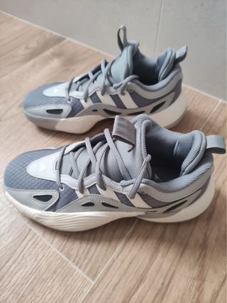 Zapatillas Adidas Mujer Gris y Blanco