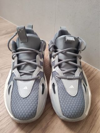 Zapatillas Adidas Mujer Gris y Blanco