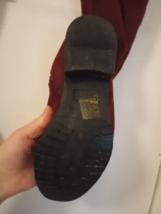 Botas altas de ante burdeos