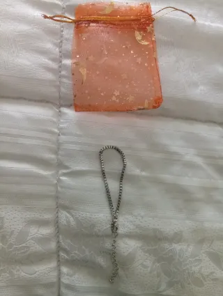 Braccialetti color rosa e argento