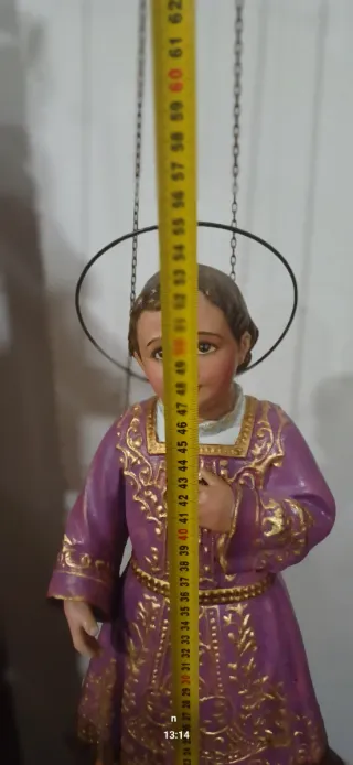 Niño Jesús de Praga de piedra antiguo