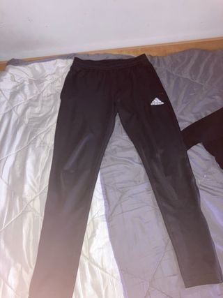 Pantalón chándal Adidas negro