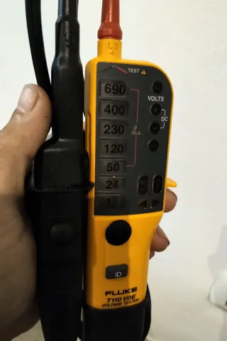 Fluke T110 VDE - Comprobador Voltaje/Continuidad