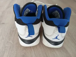 Jordan Stay Loyal 3 Azul y Blanco