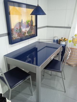 Juego de mesa y sillas de cocina