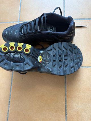 Nike TN Bambas Negras