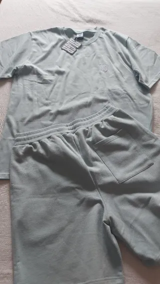 Conjunto BLGR camiseta y pantalón corto verde