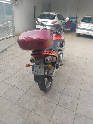 Aprilia Pegaso 650i,