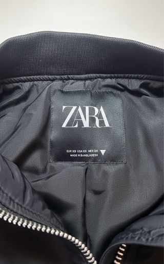 Cazadora Bomber Negra Cropped Zara talla XS