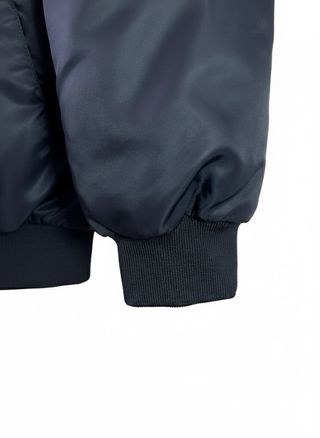 Cazadora Bomber Negra Cropped Zara talla XS