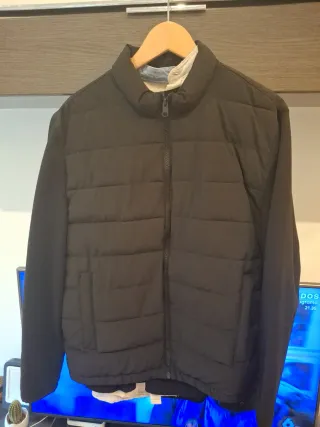 Cazadora Zara acolchada negra