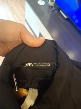 Cazadora Zara acolchada negra