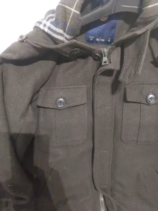 Chaqueta de paño con capucha