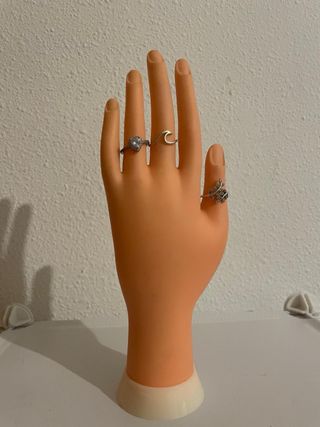 Mano Maniquí para hacer las uñas.
